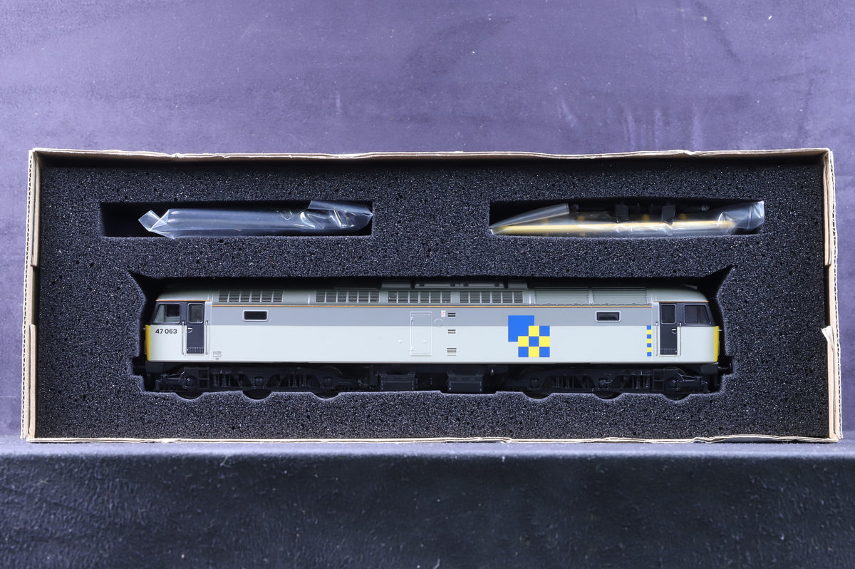 Heljan OO 4812 Class 47 47063 in BR Railfreight Construction Livery