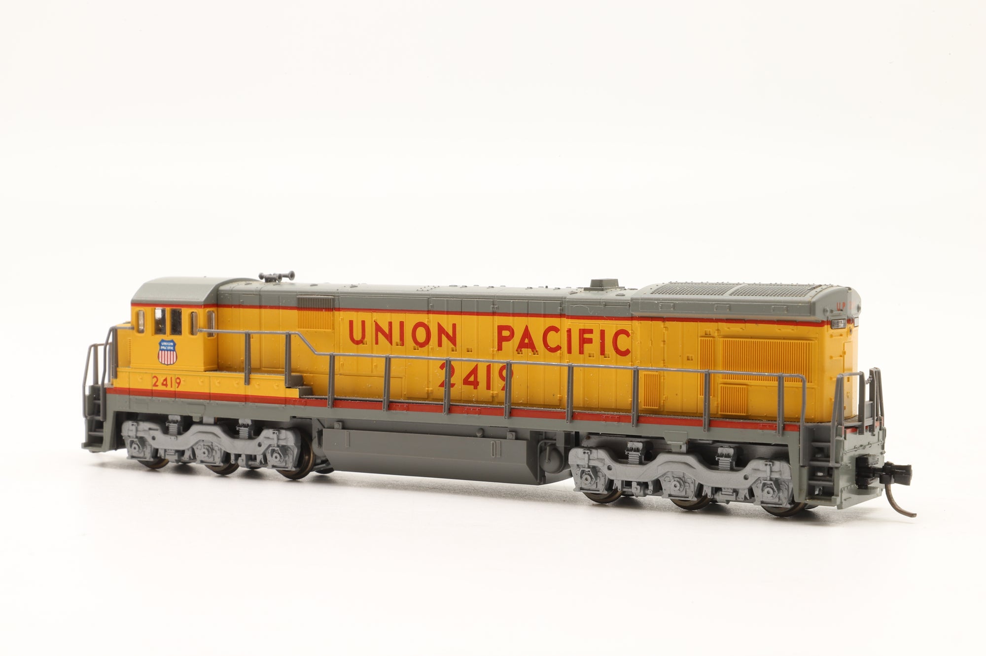Kato N 176-30C C30-7 2419 in UP Livery