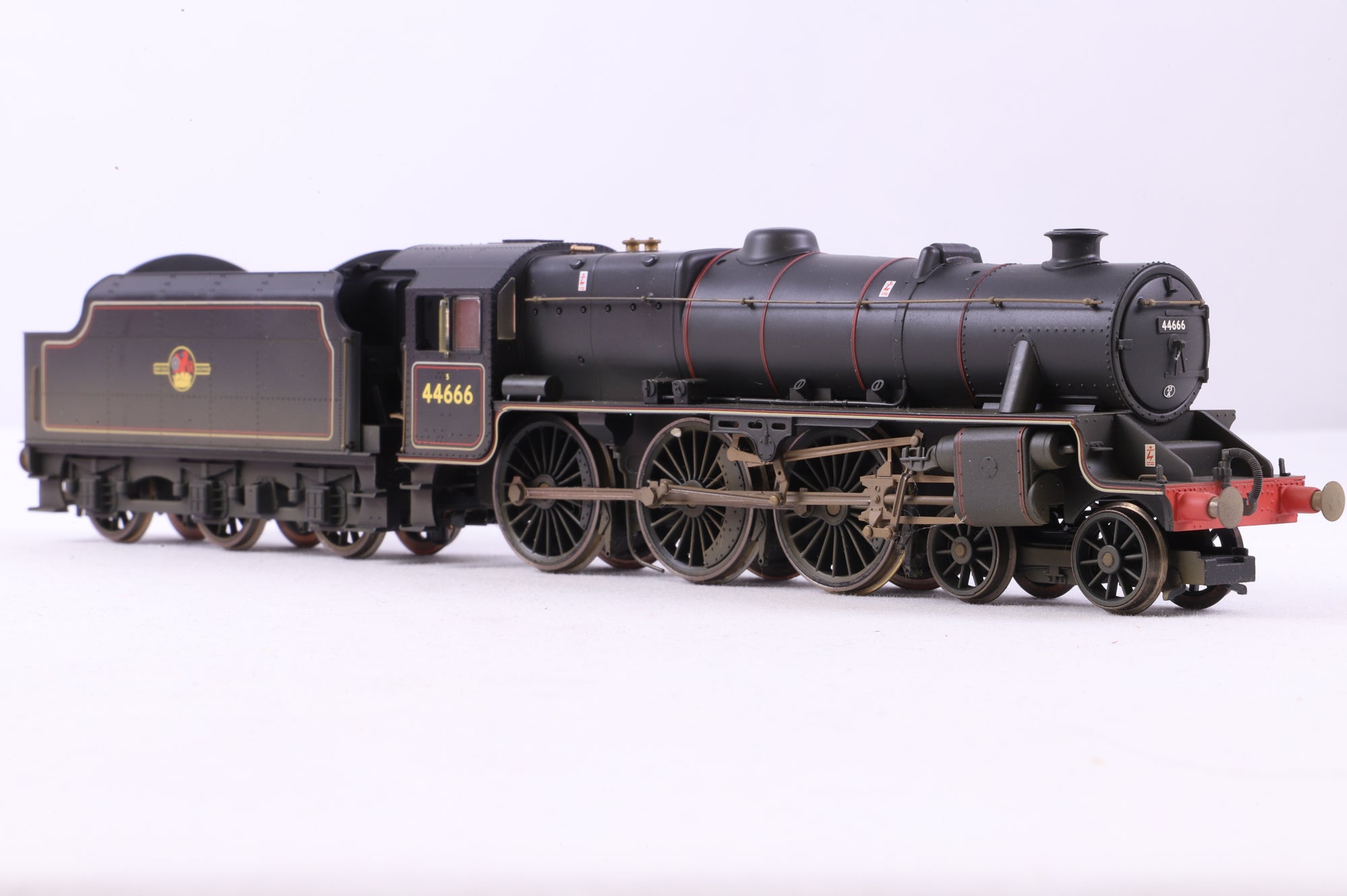 Hornby OO R2382 Class 5MT 'Black Five' No.44666 in Lined BR Black w/ Late Crests - Weathered