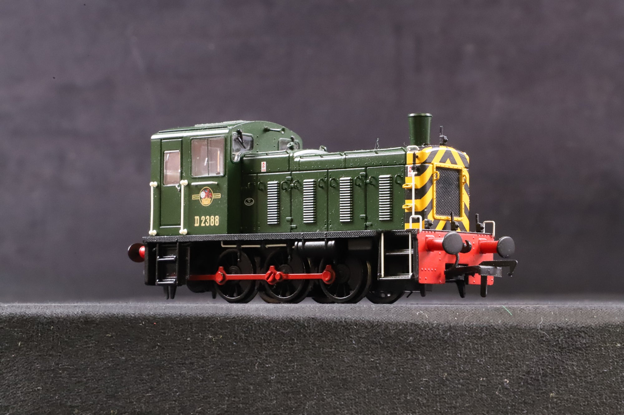 Bachmann OO 31-361 Class 03 D2388 in BR Green w/ Wasp Stripes