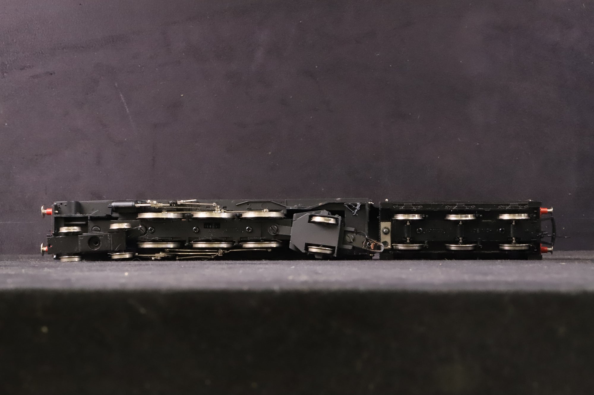 Hornby OO R2426 Princess Royal Class '46201' 'Princess Elizabeth' BR Black E/C
