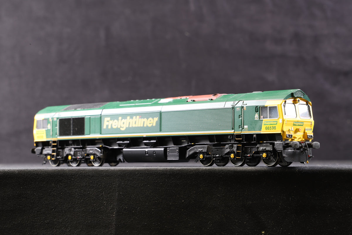 Bachmann OO 32-979Z Class 66 &#39;66598&#39; Freightliner Ltd Ed 303, DCC Sound