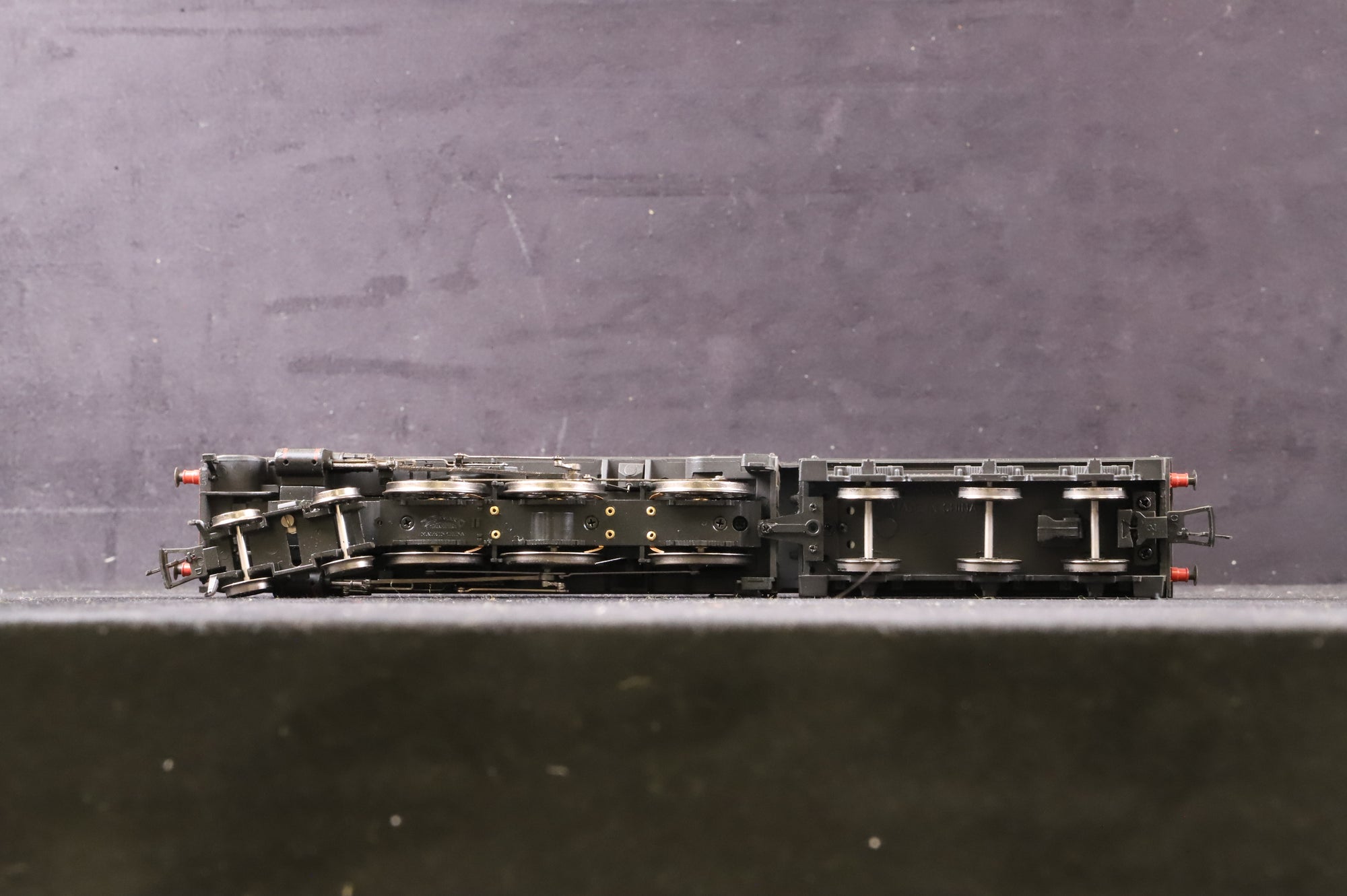 Bachmann OO 31-716 Class B1 '61180' BR Lined Black L/C Weathered