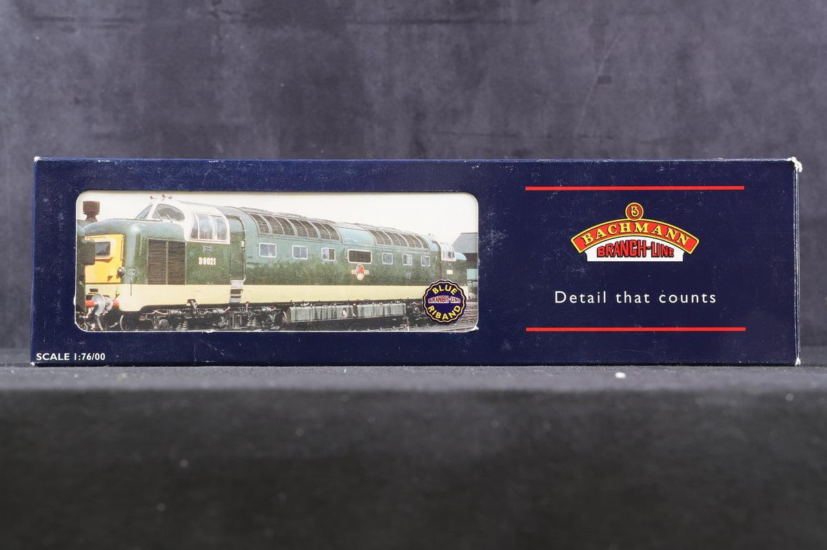 Bachmann OO 32-525Y Class 55 Deltic &#39;D9021&#39; &#39;Argyll &amp; Sutherland&#39; BR Green Weathered Excl. TMC