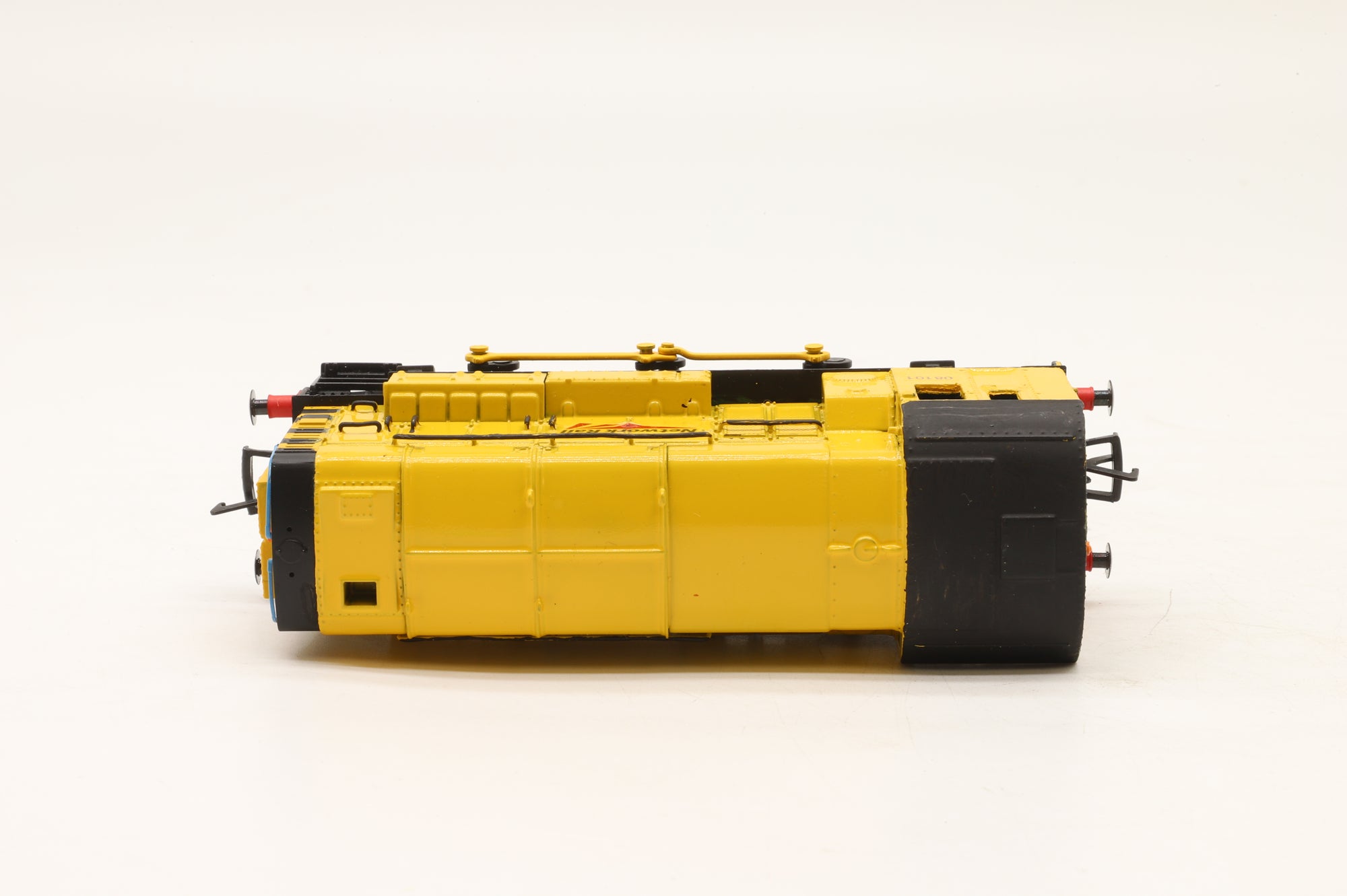 Bachmann OO Class 08 08101 in Network Rail Yellow – Custom Respray