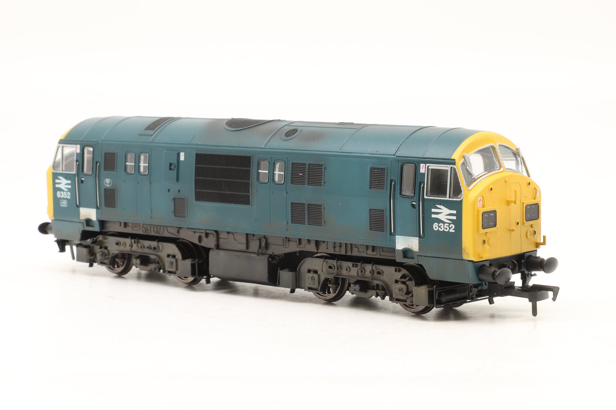 Dapol OO 4D-012-013D Class 22 '6352' BR Blue FYP H/C Boxes Weathered DCC Sound