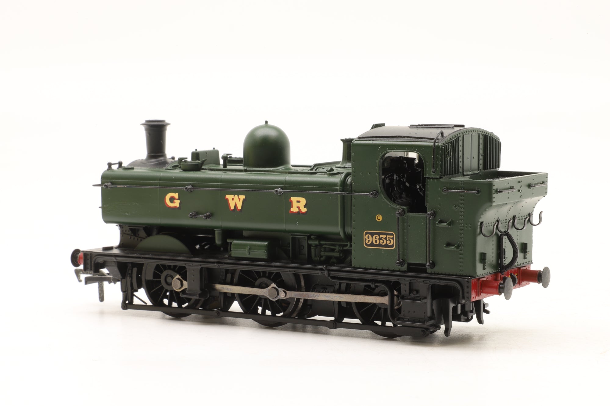 Bachmann OO 32-208A Class 8750 Pannier Tank No. 9635 in GWR Green