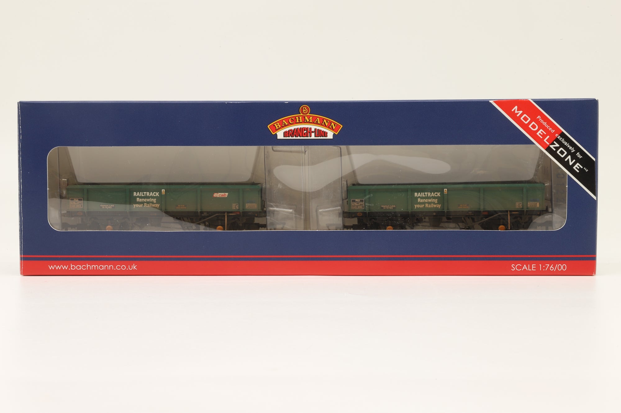 Bachmann OO 38-095Z Pack Of 2 PNA Wagons Railtrack Weathered