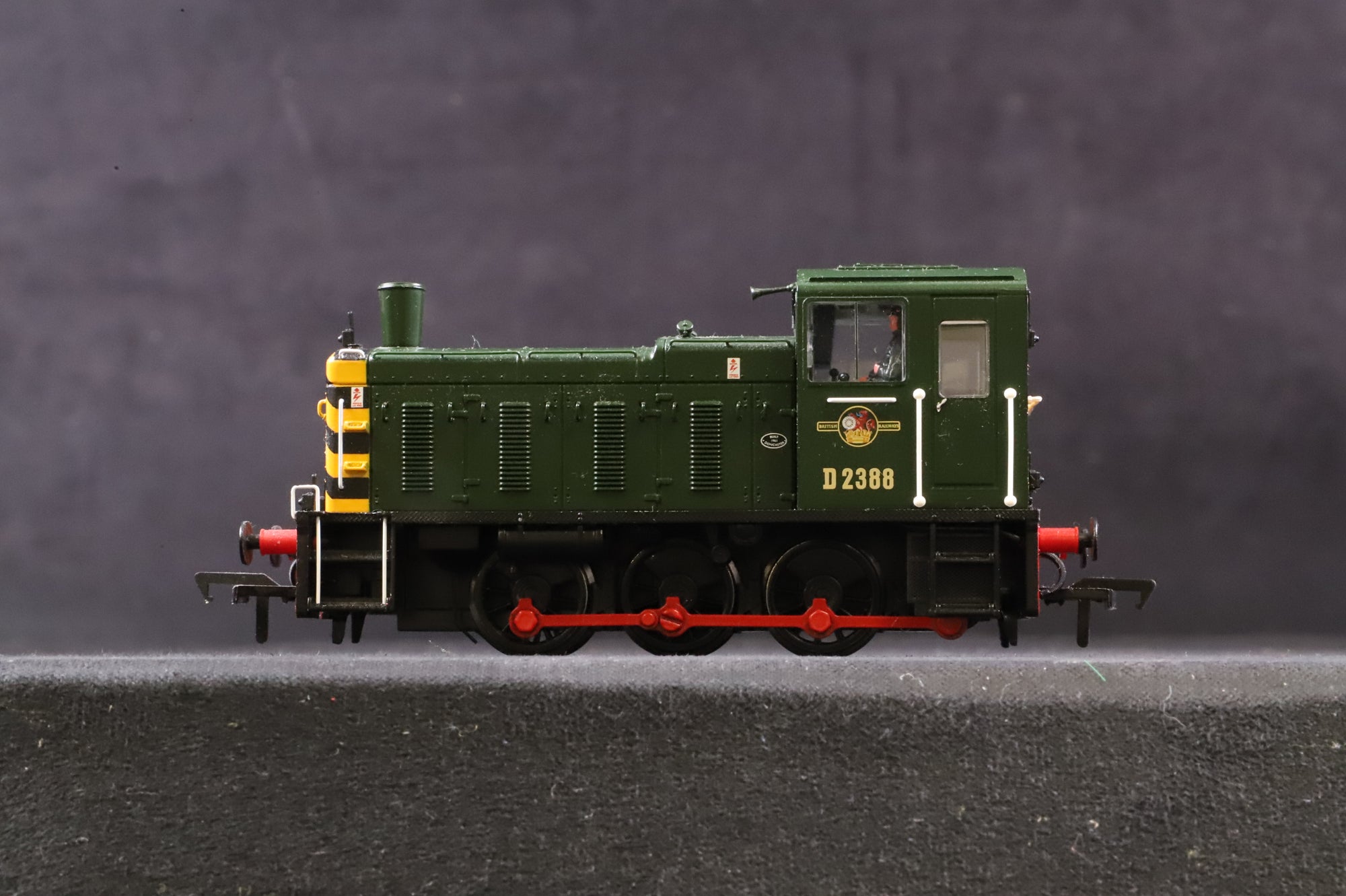 Bachmann OO 31-361 Class 03 D2388 in BR Green w/ Wasp Stripes