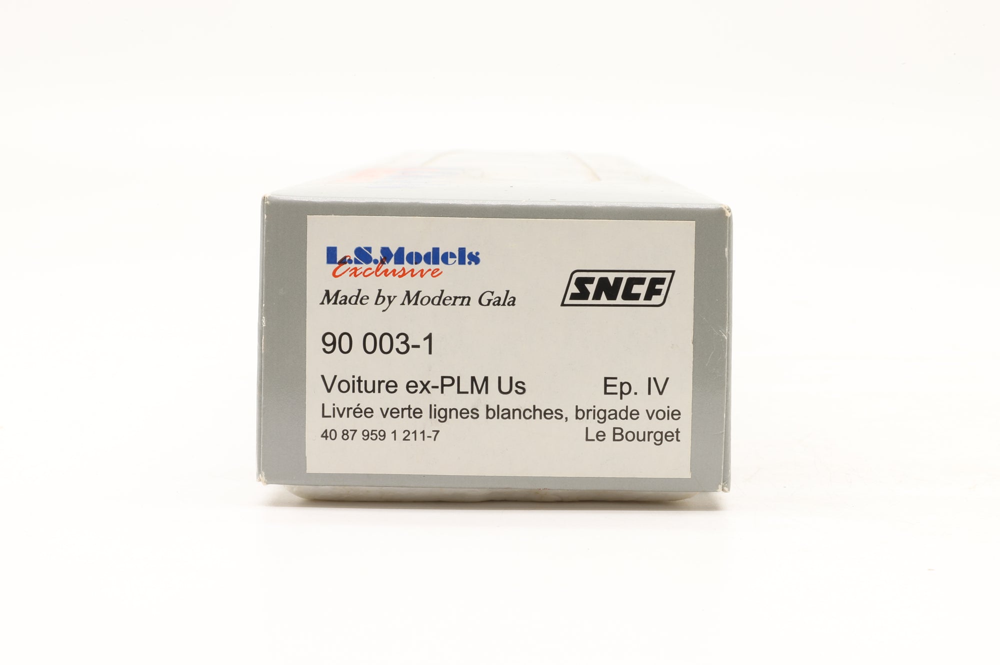 L.S. Models HO 90003-2 SNCF Green Coach/Van Pack