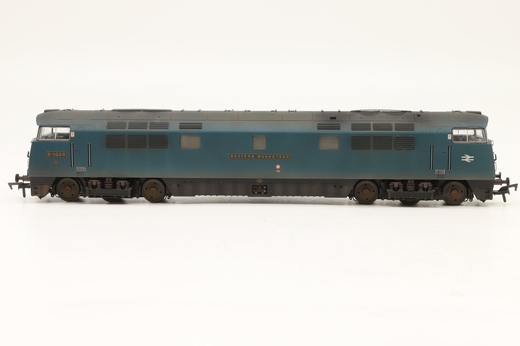 Dapol OO D1003Z Class 52 'D1030' BR Blue Weathered 'Western Musketeer' Small Yellow Ends Panel