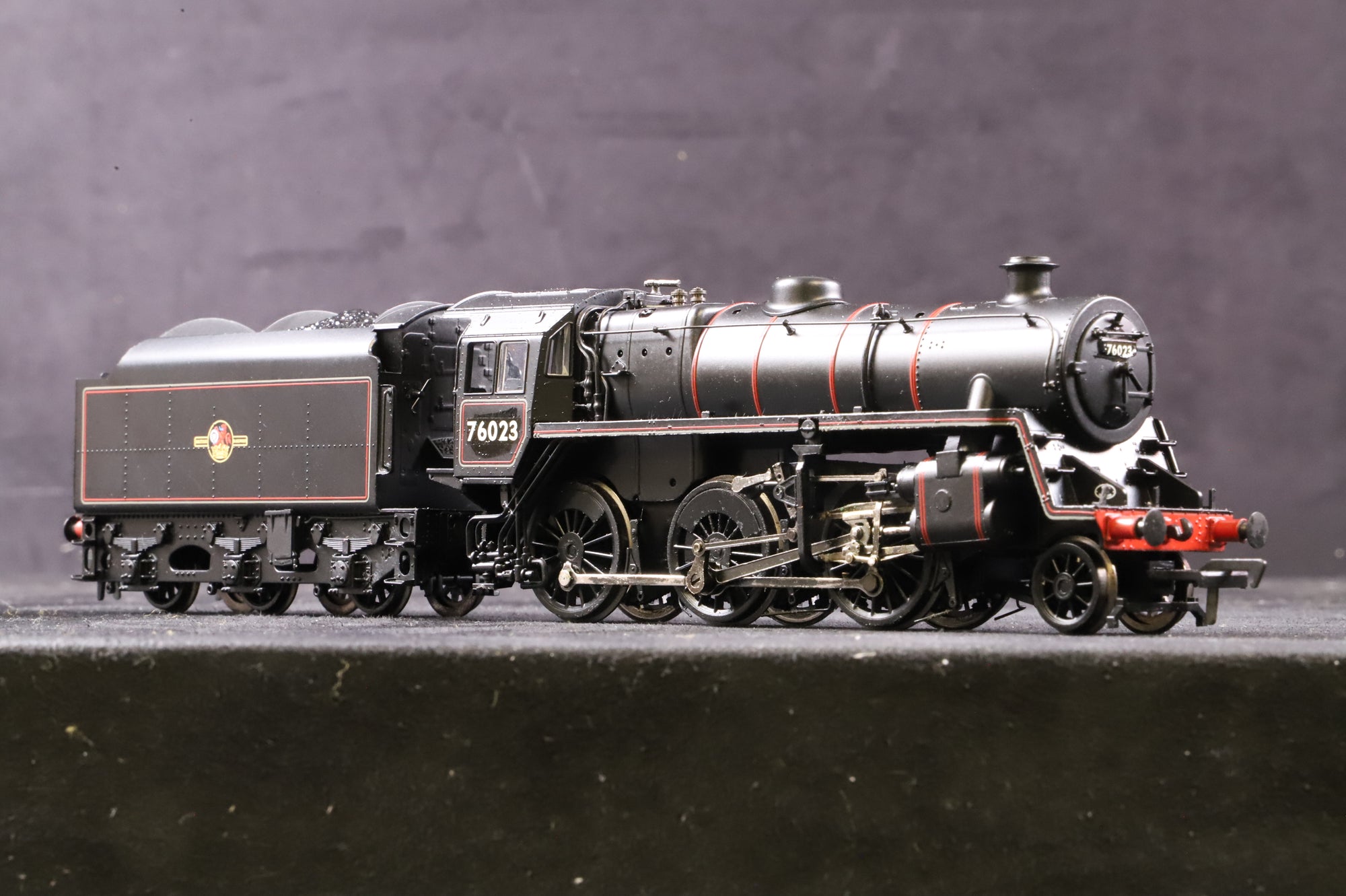 Bachmann OO Standard Class 4MT 2-6-0 '76023' BR Lined Black L/C Renumbered