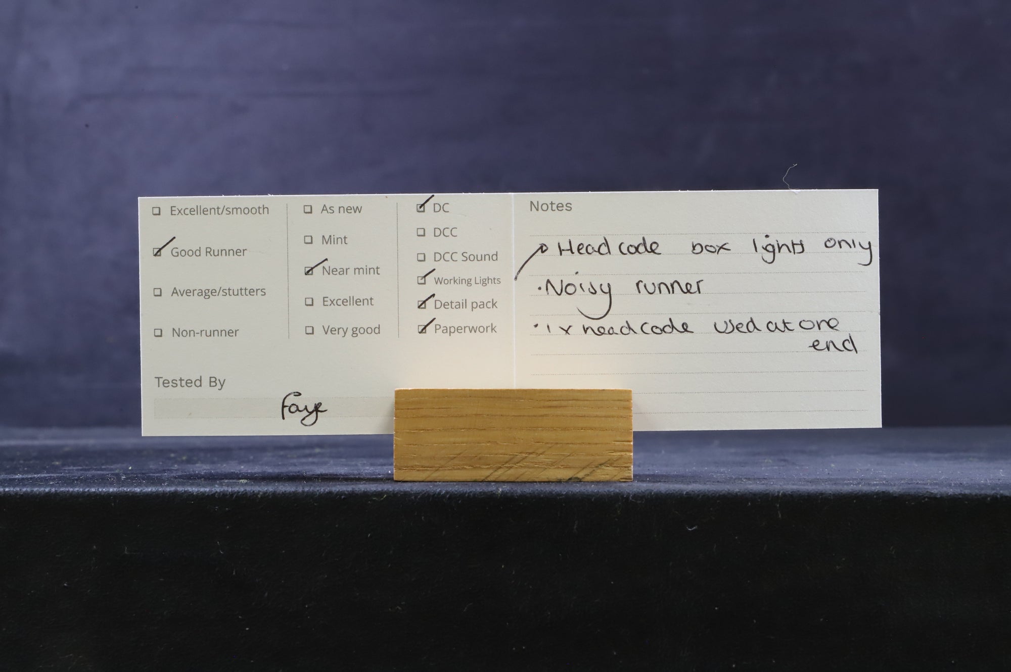 Heljan OO 3507 Class 35 Hymek 'D7040' BR Blue White Cab & Yellow Warning Panel