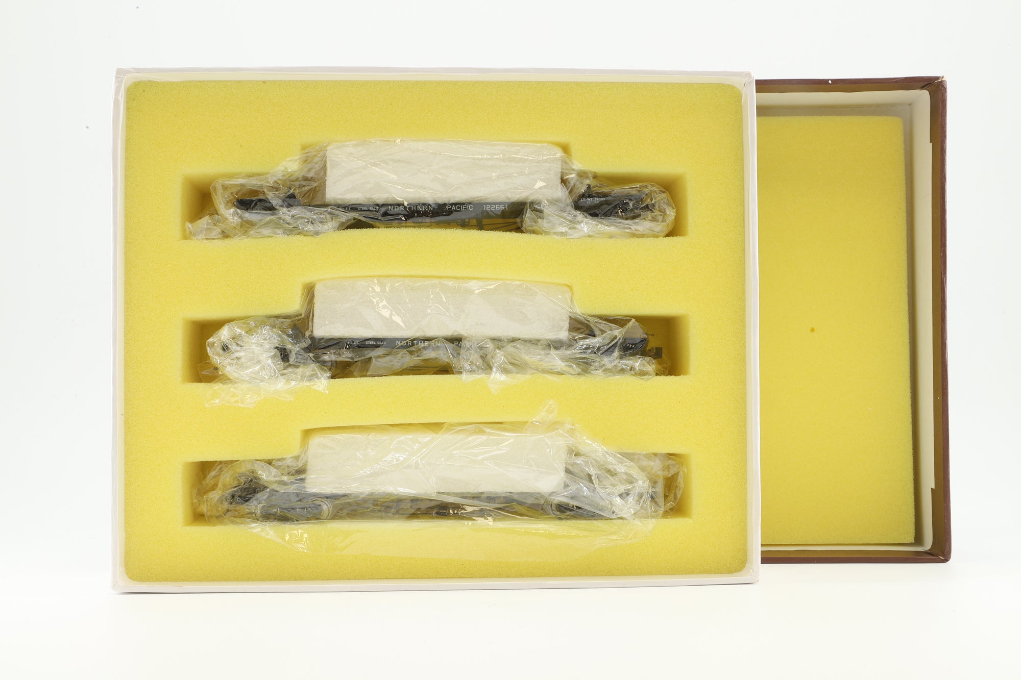 W&R Enterprises HO Brass 3235 Box Car NP Truss Rod