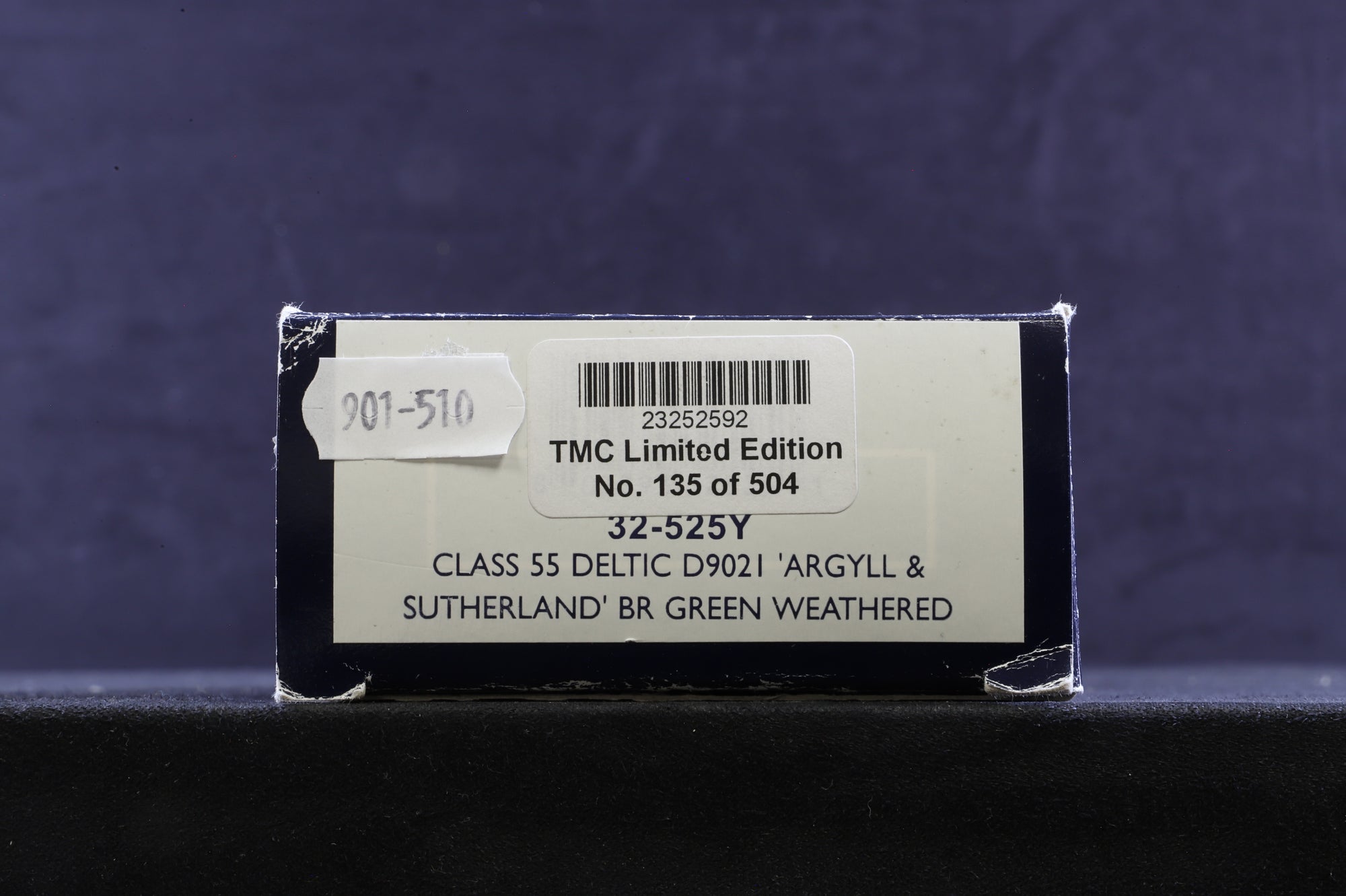 Bachmann OO 32-525Y Class 55 Deltic 'D9021' 'Argyll  & Sutherland' BR Green Weathered Ltd Ed 135/ 504