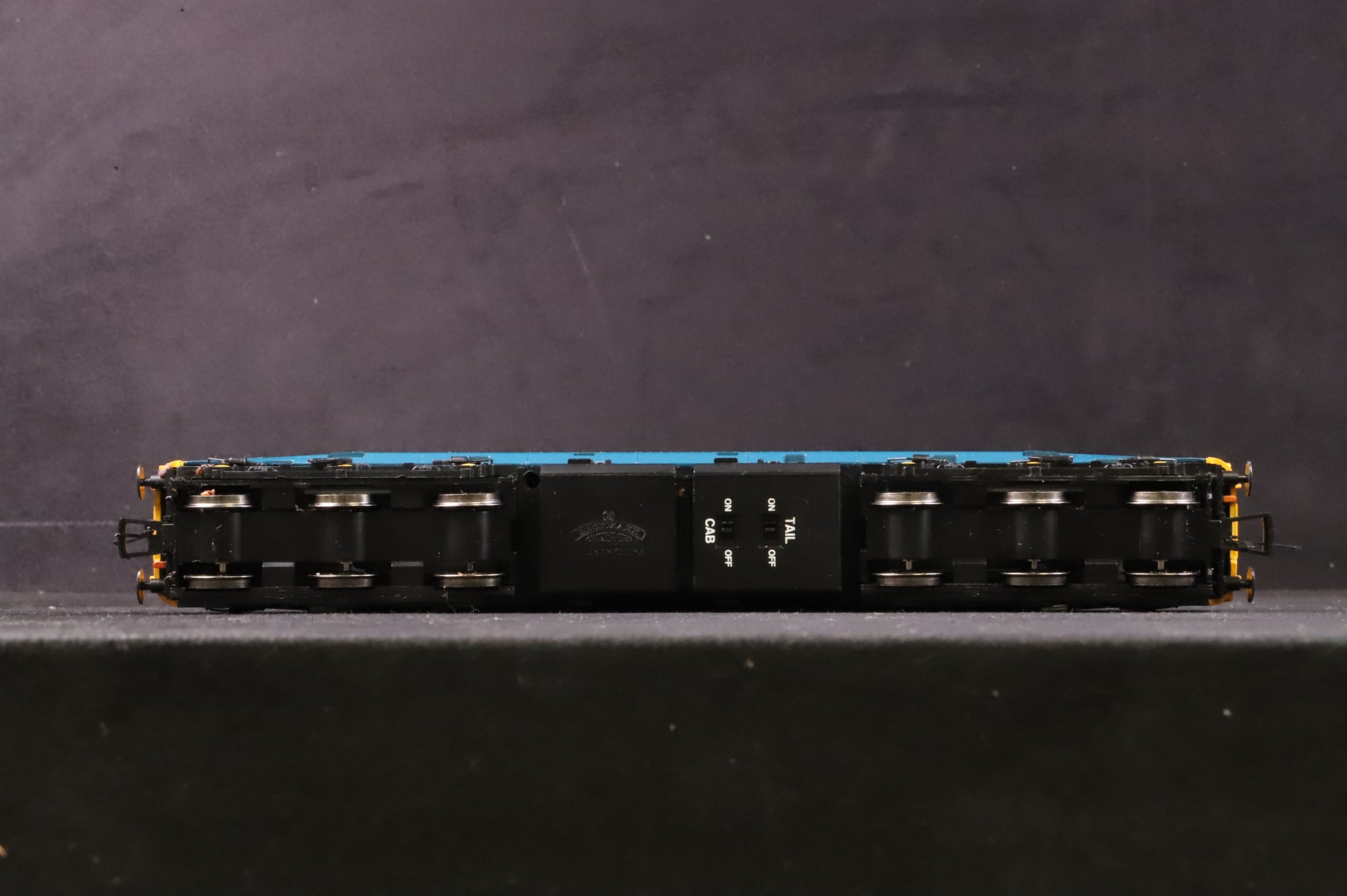 Bachmann OO 32-783DS Class 37 37049 in BR Blue