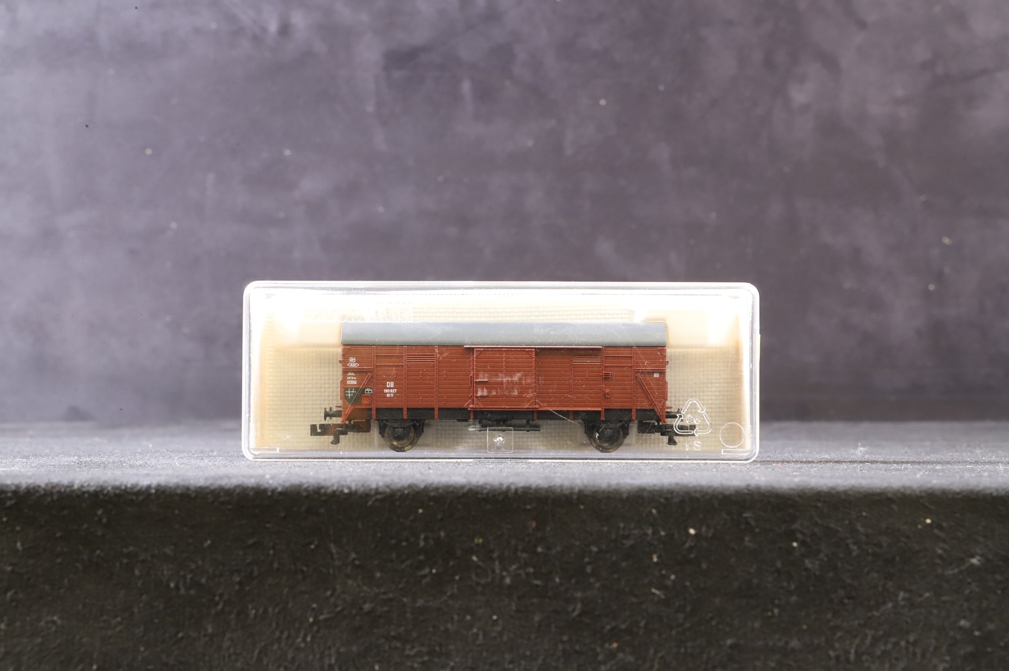 Fleischmann N 8314 Rake Of 7 DB Box Vans