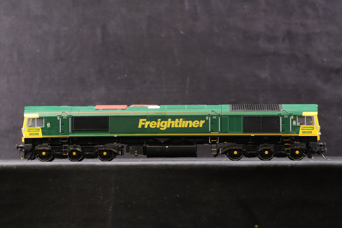 Bachmann OO 32-979Z Class 66 &#39;66598&#39; Freightliner Ltd Ed 303, DCC Sound