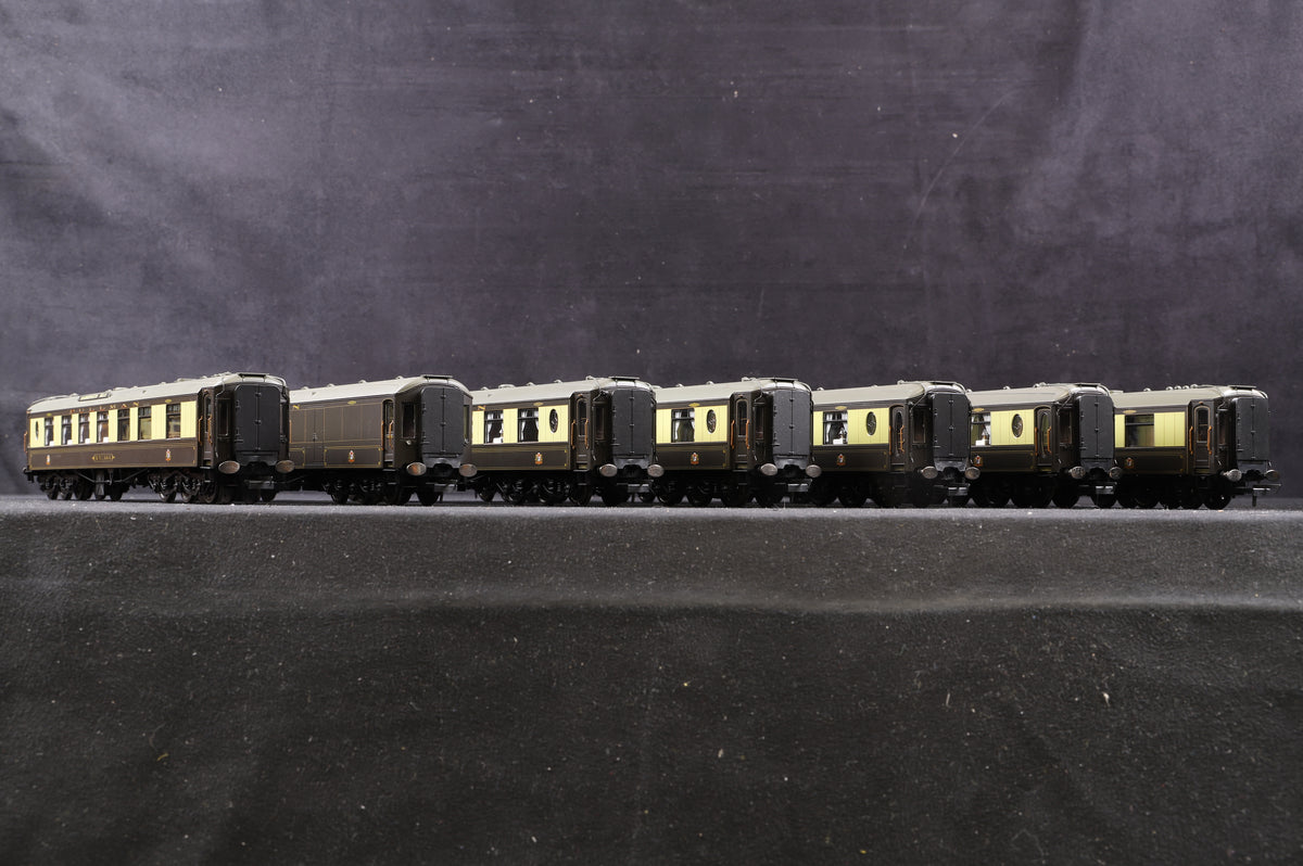 Hornby OO Rake Of 7 12 Wheel Pullman Coaches Bournemouth Belle