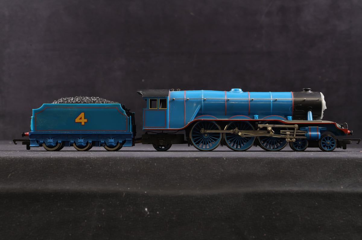 Hornby OO Thomas and Friends &#39;Gordon&#39;