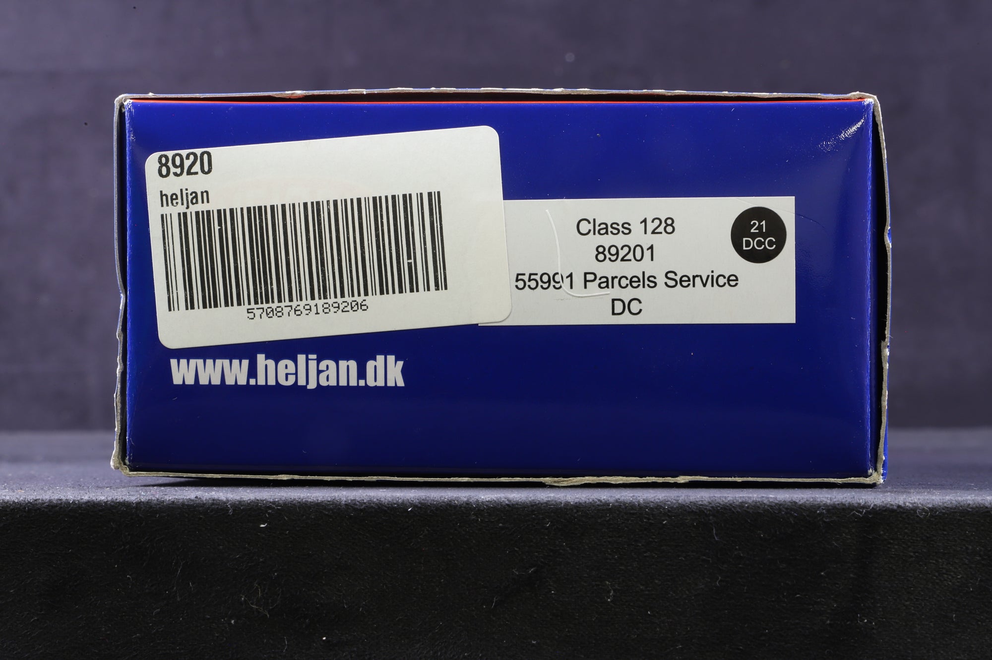 Heljan OO 8920 Class 128 Parcels DMU '55991' BR Blue Yellow Ends