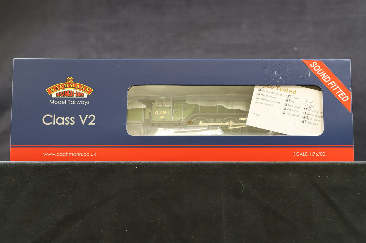 Bachmann OO 35-200SF LNER V2 Class &#39;4791&#39; LNER Lined Green, DCC Sound