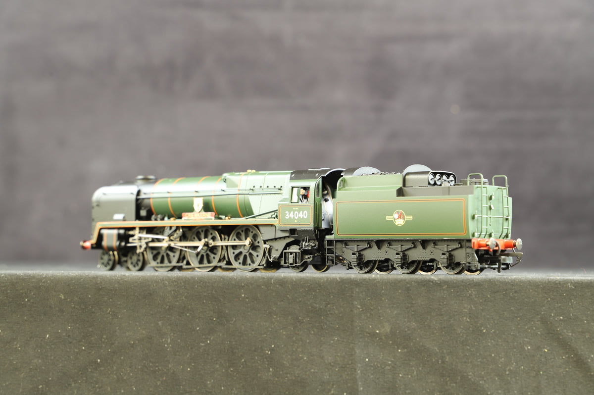 Hornby OO R2997XS Rebuilt West Country Cl 4-6-2 &#39;34040&#39; &#39;Crewkerne&#39; BR Green L/Crest, DCC Sound