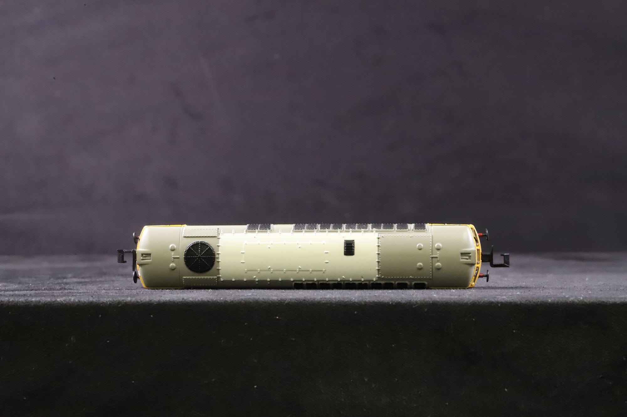 Dapol N 2D-001-008D Class 33/0 'D6561' BR Green FYE DCC Fitted