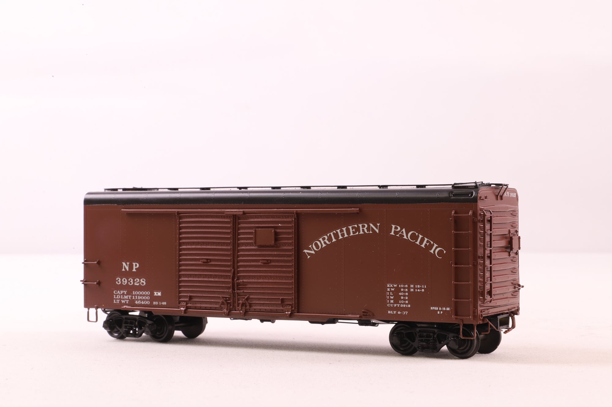 W&R Enterprises HO Brass 40' Round Roof Automobile Car No. 39328  in Northern Pacific Brown