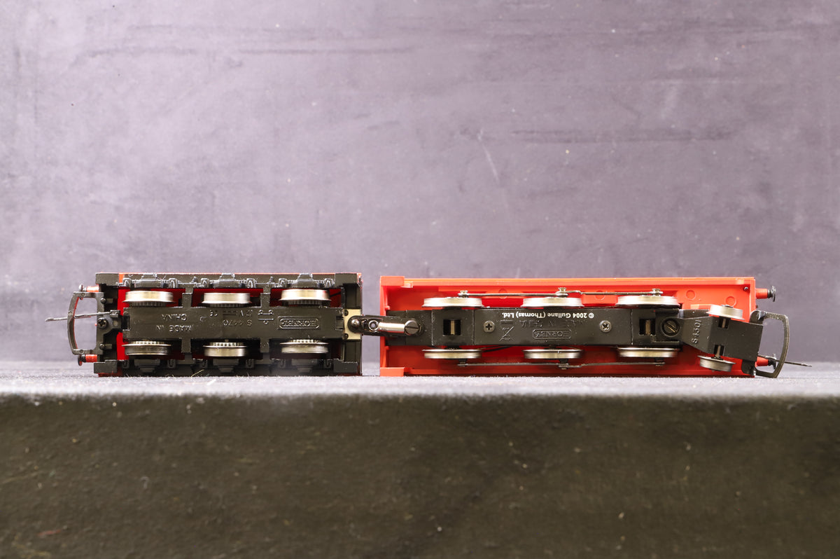 Hornby OO 2-6-0 Thomas the Tank &#39;James&#39; &#39;5&#39;