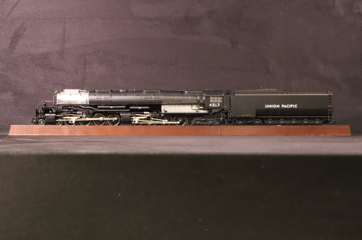 Marklin HO 37990 Big Boy 4-8-8-4 &#39;4013&#39;  Union Pacific Railroad DCC Sound AC 3 Rail