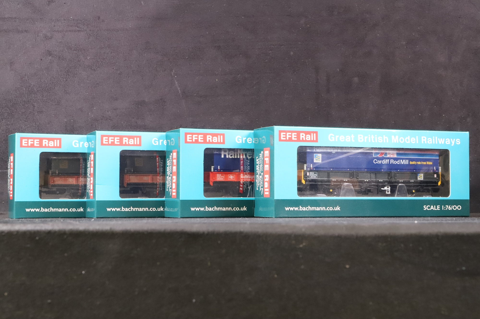 EFE Rail OO E8704/2/4/5/6 Rake of 4 BR SEA Wagons in Railfreight Metals/Distribution Liveries w/ Hoods - Mixed Weathered/Pristine