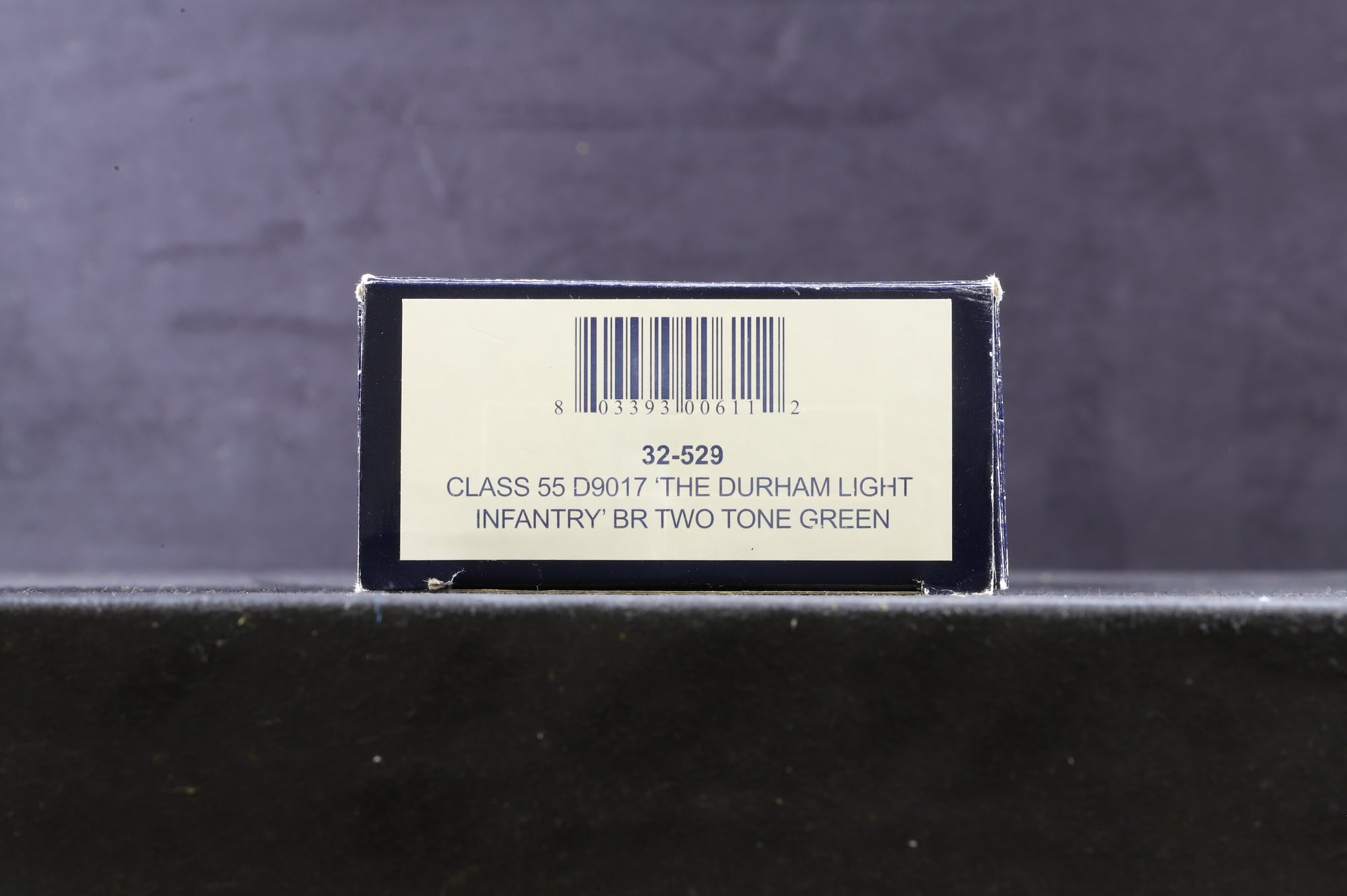 Bachmann OO 32-529 Class 55 Deltic D9017 'The Durham Light Infantry' in BR Two Tone Green