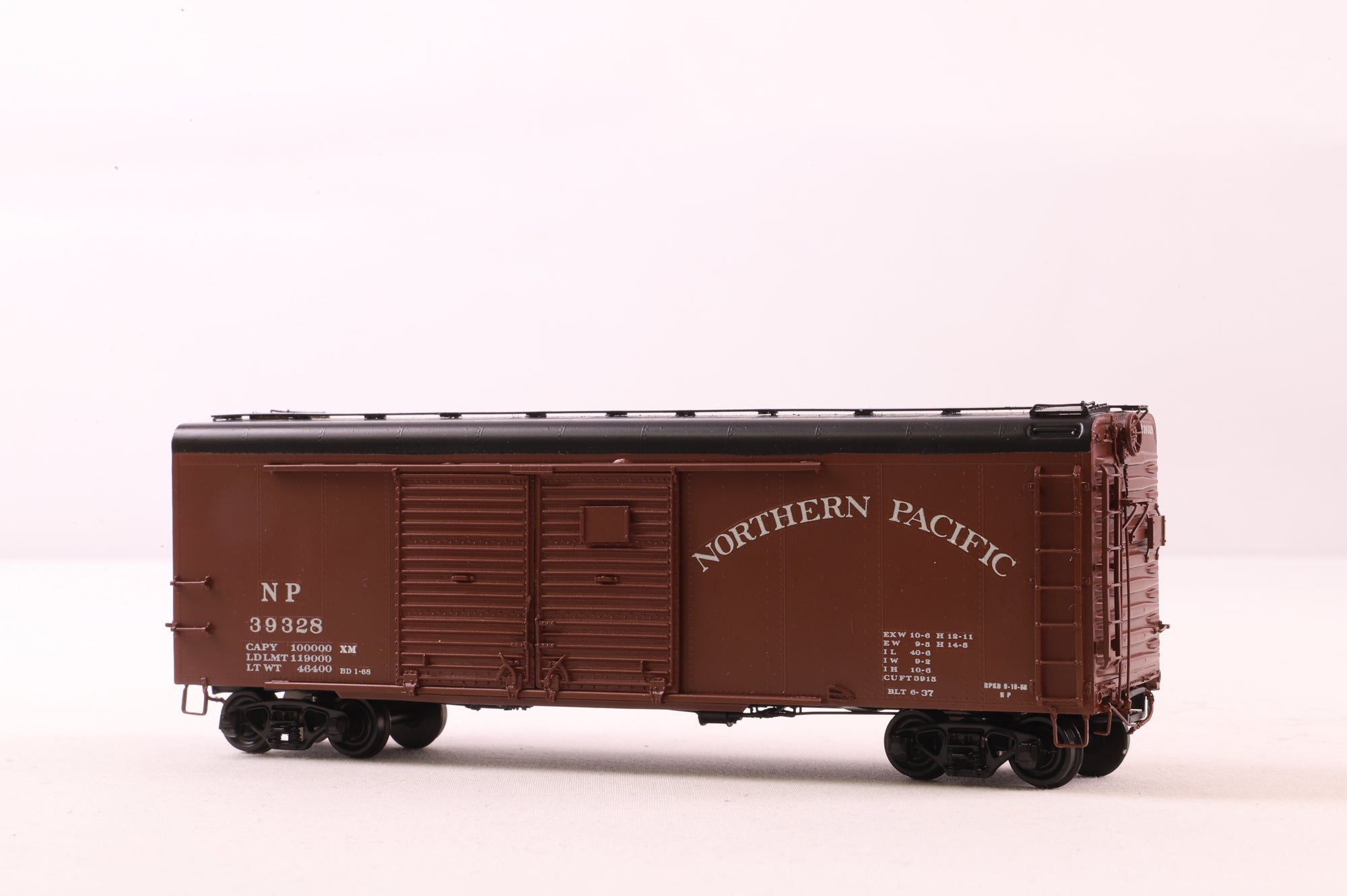 W&R Enterprises HO Brass 40' Round Roof Automobile Car No. 39328  in Northern Pacific Brown