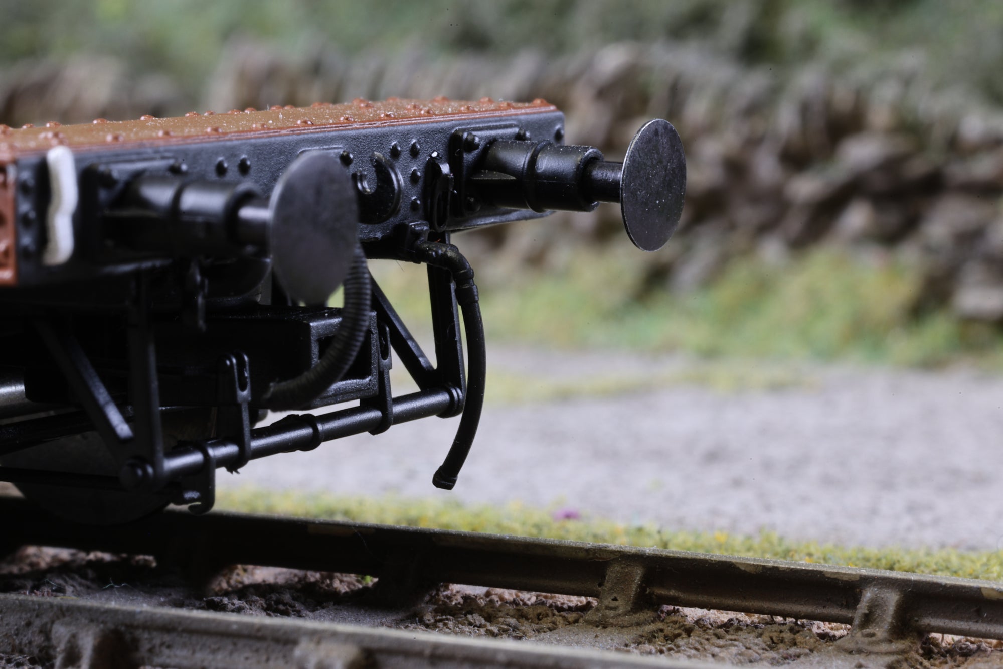 Clark Railworks OO Gauge C3006A 25T Lowmac 'ADB904504', BR Olive Green