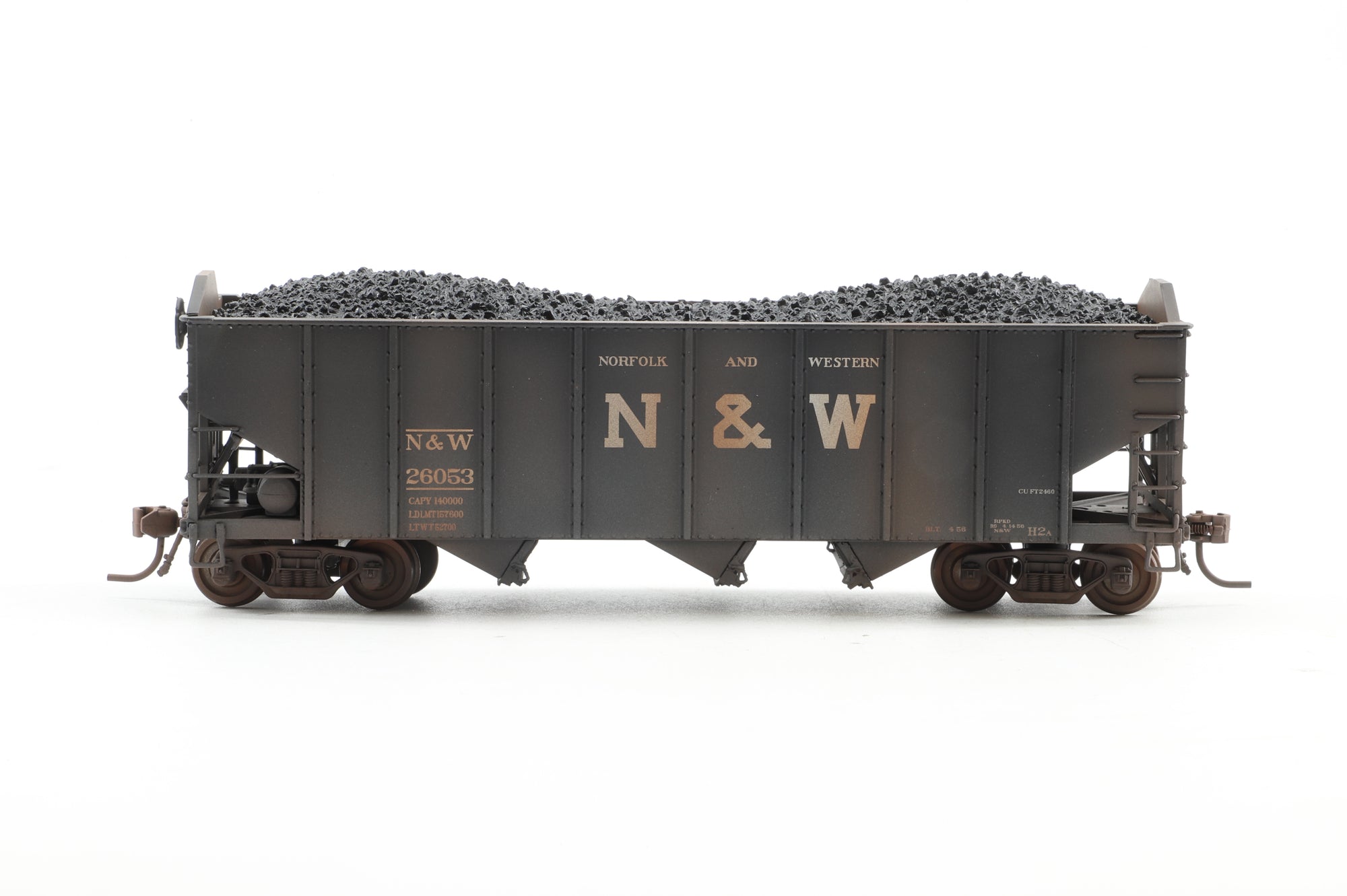 Broadway Limited HO 1722 6-Pack of H2a 3-Bay Hopper Cars in N&W Black - Pro-Weathering