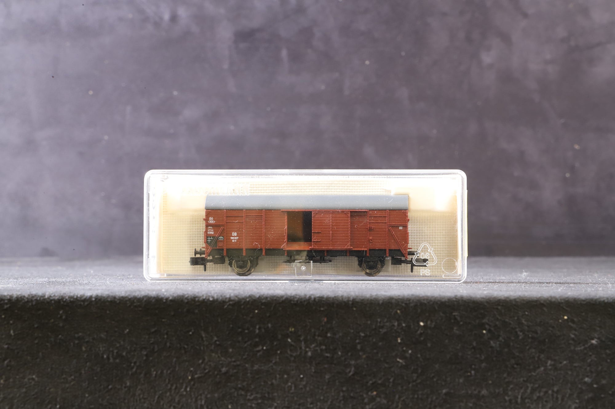 Fleischmann N 8314 Rake Of 7 DB Box Vans