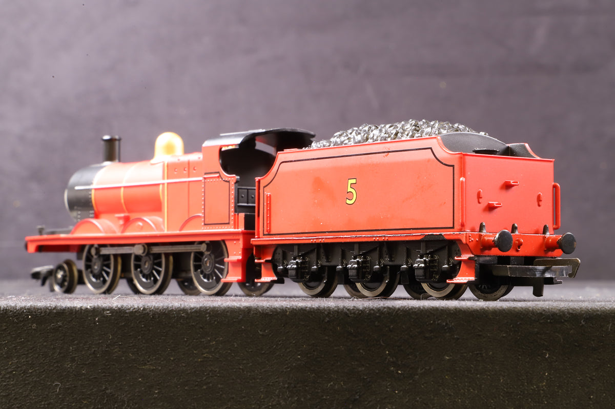 Hornby OO 2-6-0 Thomas the Tank &#39;James&#39; &#39;5&#39;