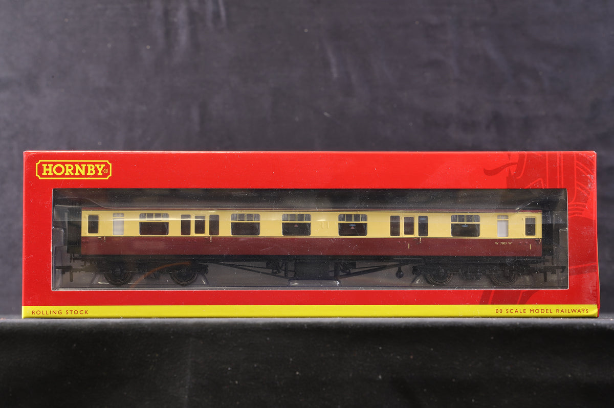 Hornby OO Rake Of 4 BR Hawksworth Blood &amp; Custard Coaches Inc. R4404B, R4493B, R4407B &amp; R4405B