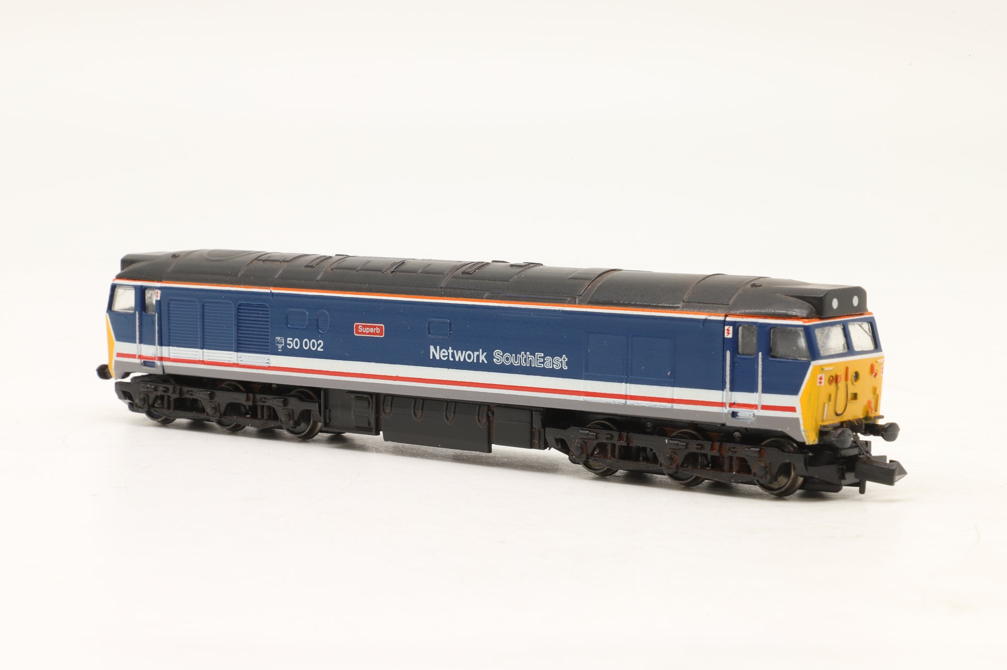 Graham Farish N 376-145 Class 50 50002 'Superb' in NSE Livery
