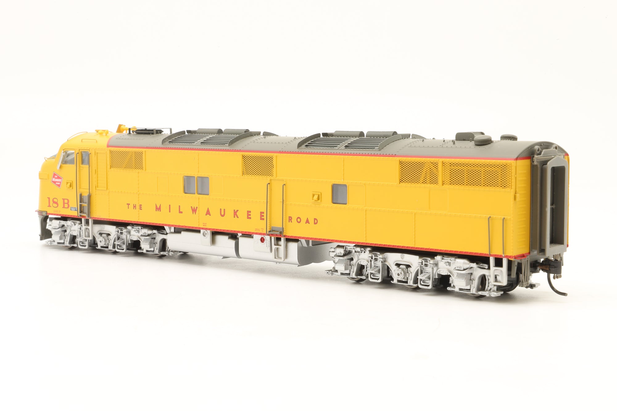Proto 2000 Series HO EMD E7A #18B in 'Milwaukee' Yellow – DCC Sound