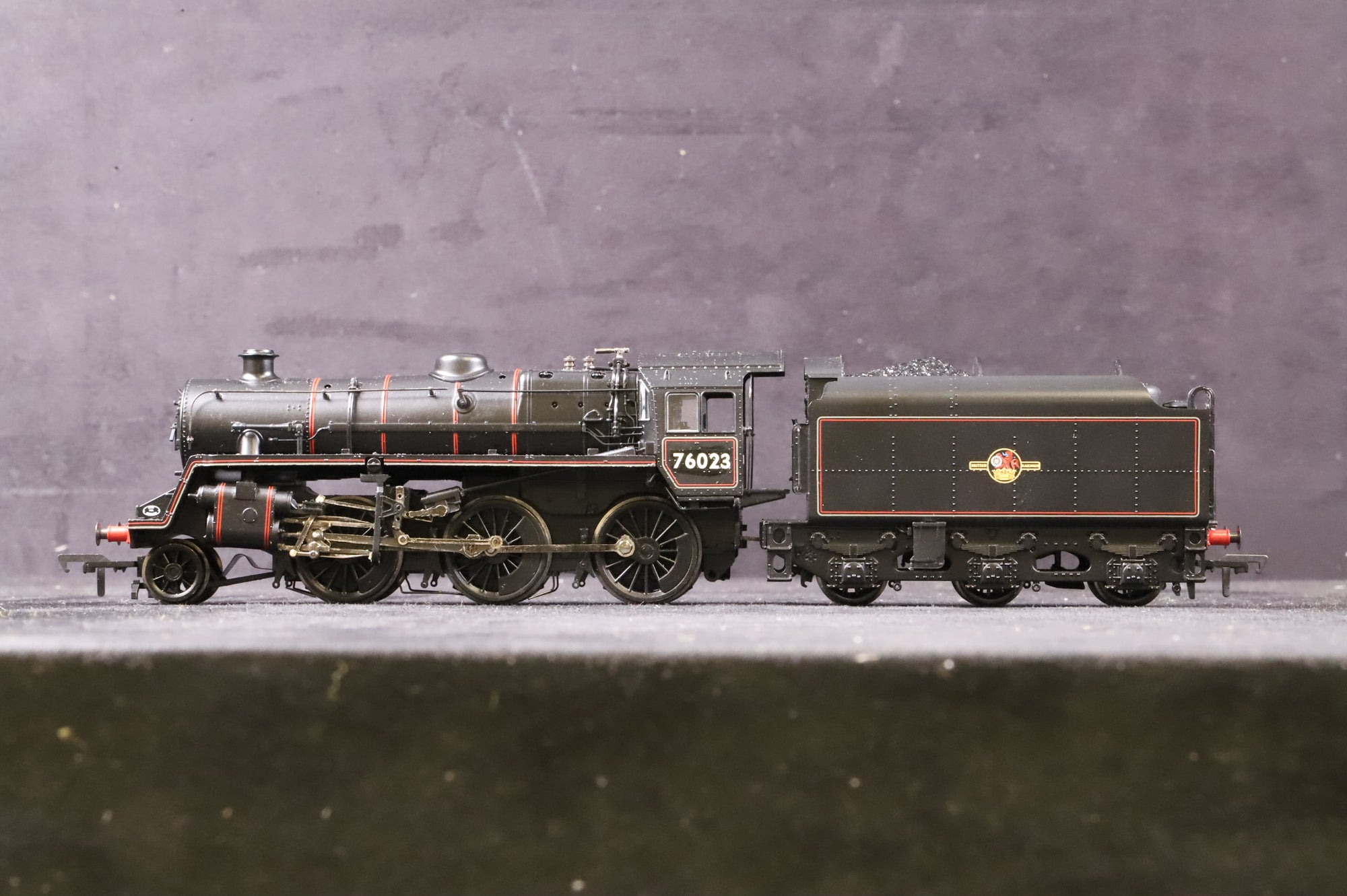 Bachmann OO Standard Class 4MT 2-6-0 '76023' BR Lined Black L/C Renumbered
