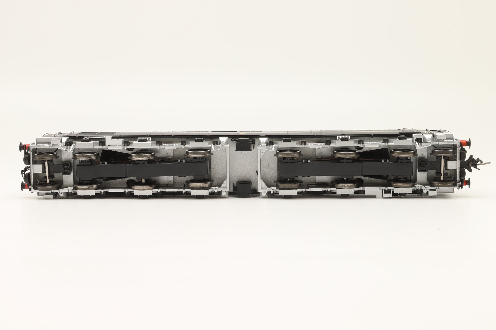 KMRC OO K2702 Bulleid 1-Co-Co-1 Diesel BR Black Early Emblem '10202', DCC Sound