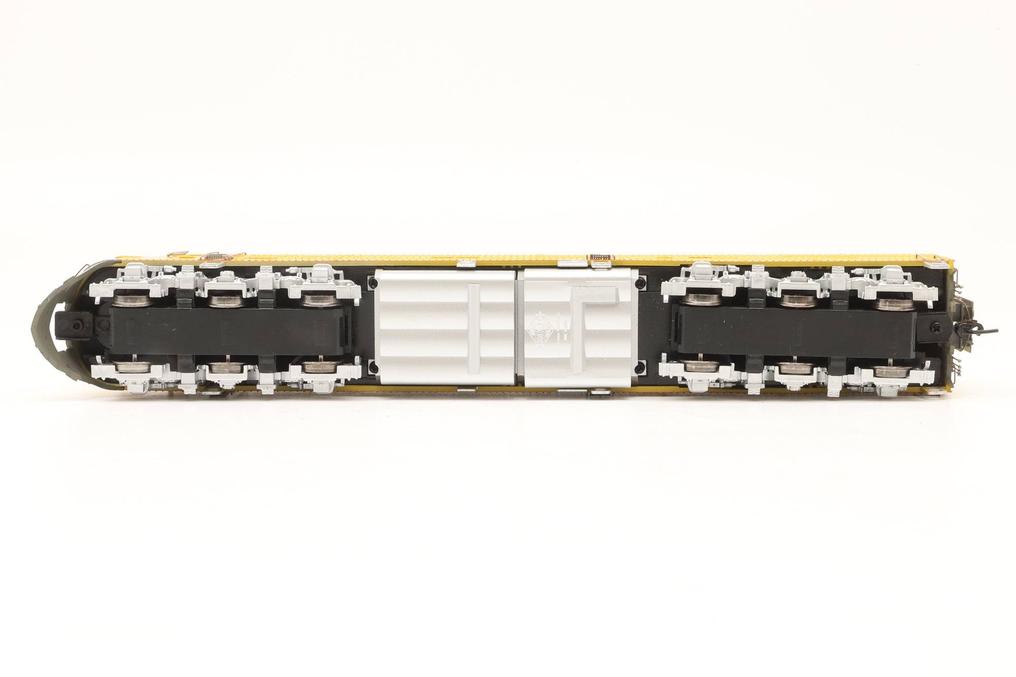 Proto 2000 Series HO EMD E7A #18B in 'Milwaukee' Yellow – DCC Sound