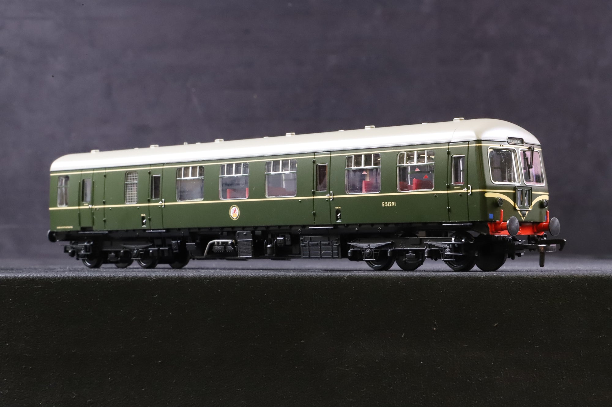 Bachmann OO 31-326B Class 105 2 Car DMU BR Green Speed Whiskers DCC Sound
