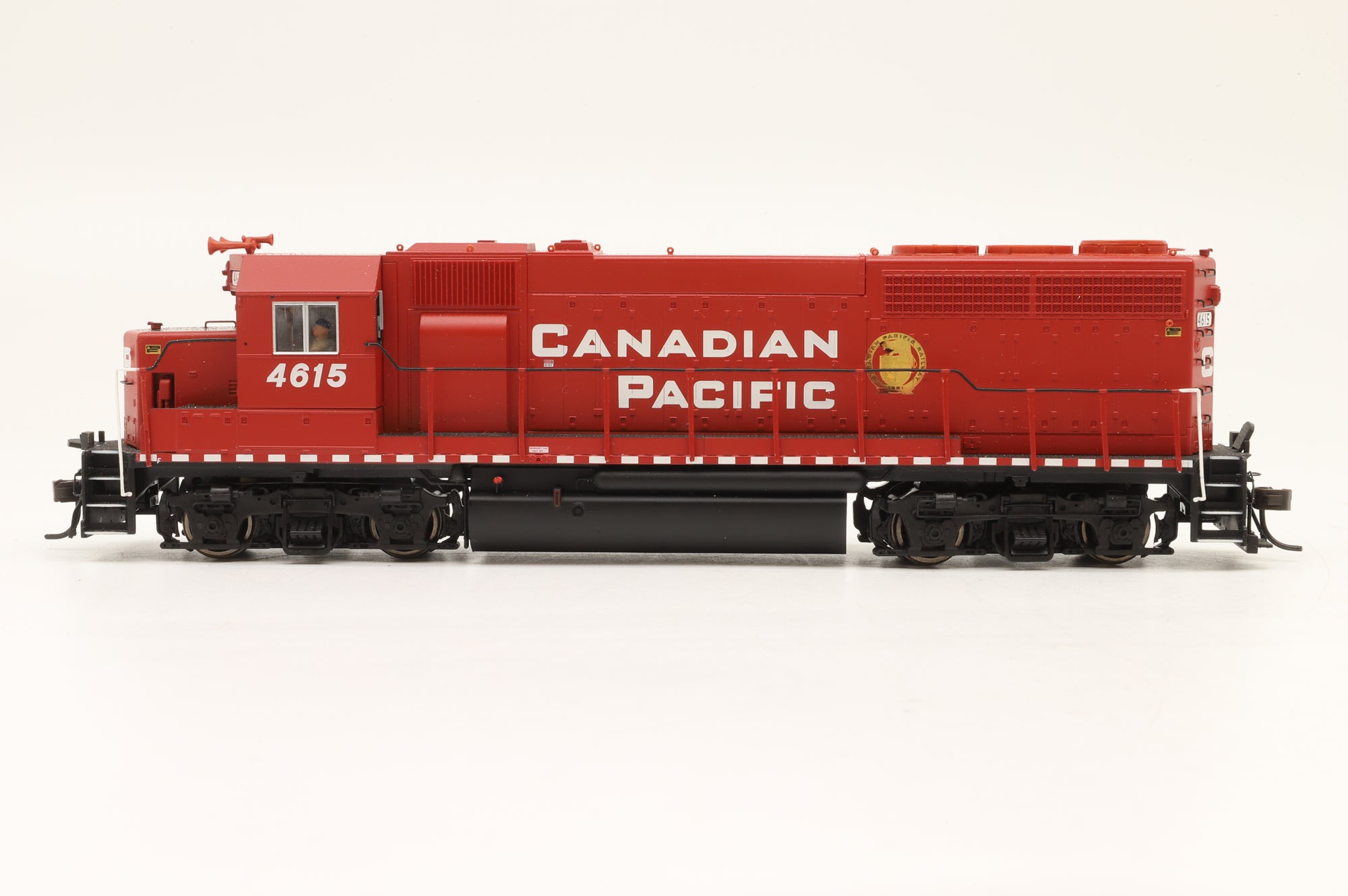 Atlas HO 10000084 GP-40 Low Nose #4615 in Canadian Pacific 'Beaver' Livery – DCC Sound