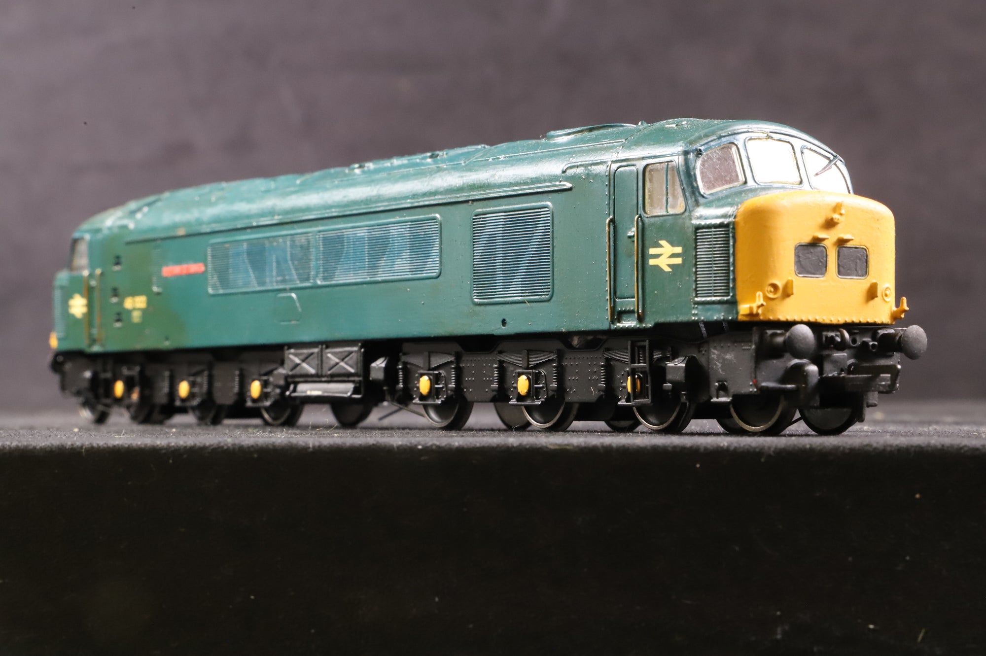 WORKSHOP Bachmann OO Class 45 45022 'Lytham St Anne' in BR Blue