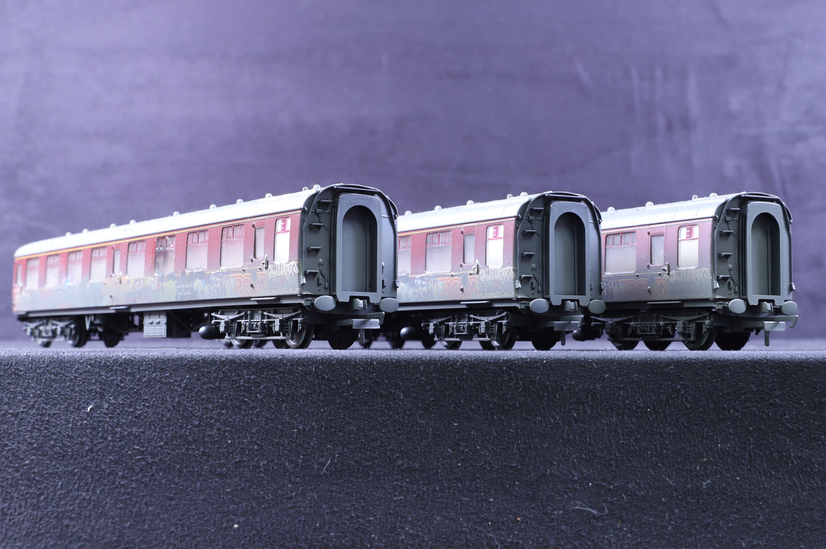 Hornby OO Rake of 3 BR Mk1 Coaches in Maroon - Weathered w/ Graffiti