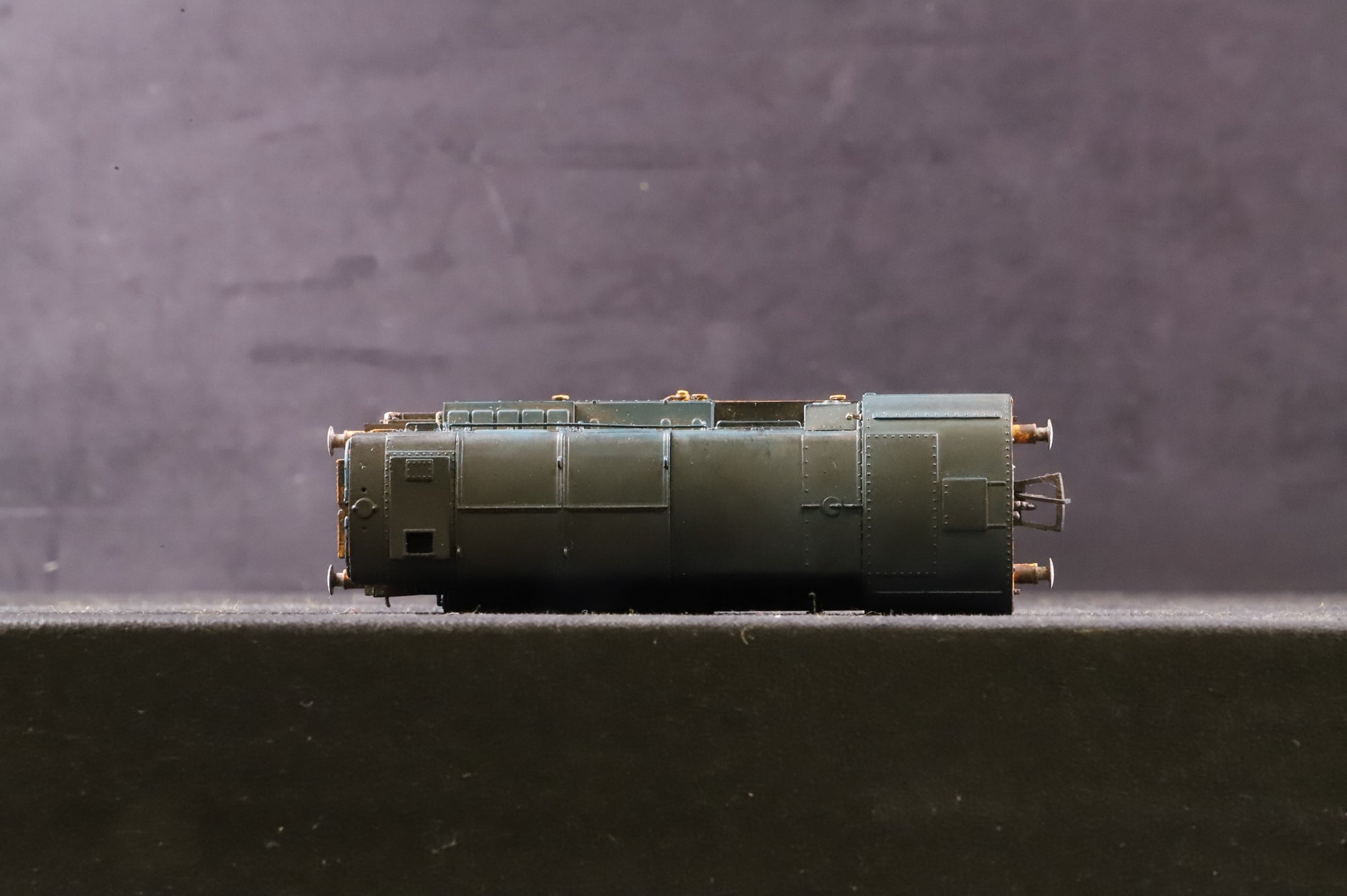 WORKSHOP Bachmann OO 32-102 Class 08 08623 in BR Blue w/ Wasp Stripes - Weathered