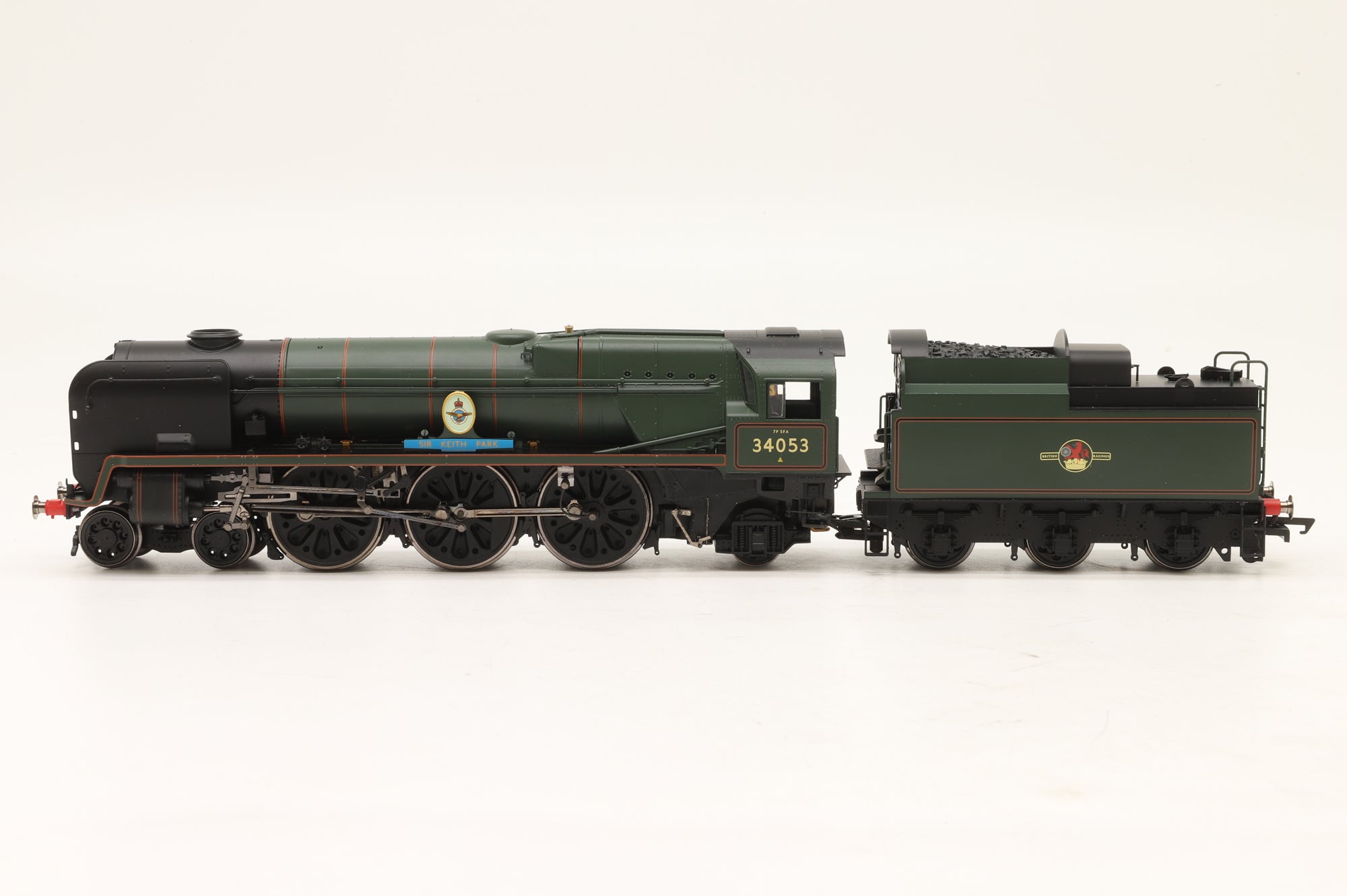 WORKSHOP Hornby OO R2586 Rebuilt Battle of Britain Class '34053' 'Sir Keith Park' BR Lined Green L/C Non Runner